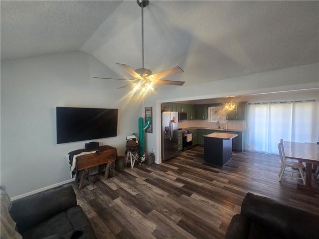 712 Maple Street, Wellington, MO 64097