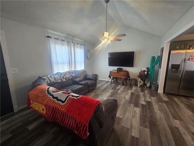 712 Maple Street, Wellington, MO 64097