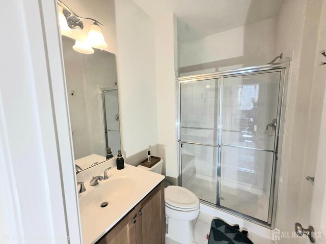 27 Wisteria Court, Monroe, NJ 08831