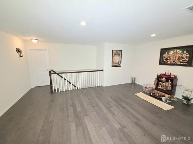 27 Wisteria Court, Monroe, NJ 08831