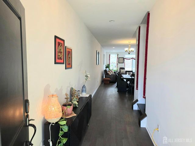 27 Wisteria Court, Monroe, NJ 08831