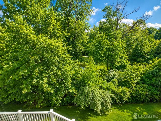 27 Wisteria Court, Monroe, NJ 08831