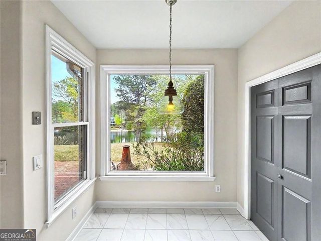 29 Lake Villa Drive, Roswell, GA 30076