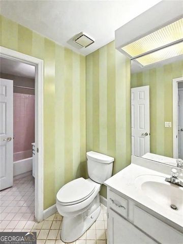 29 Lake Villa Drive, Roswell, GA 30076