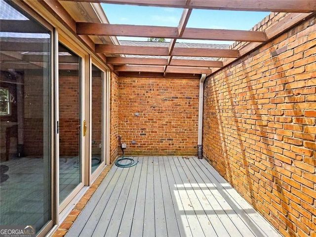 29 Lake Villa Drive, Roswell, GA 30076