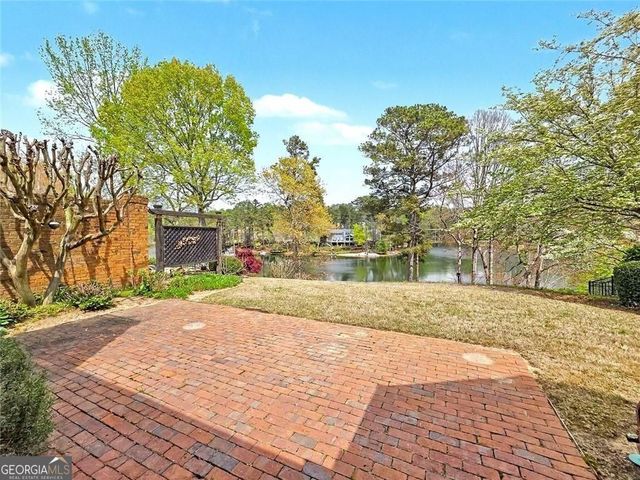 29 Lake Villa Drive, Roswell, GA 30076