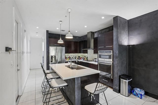 10280 NW 63rd Terrace 203, Doral, FL 33178