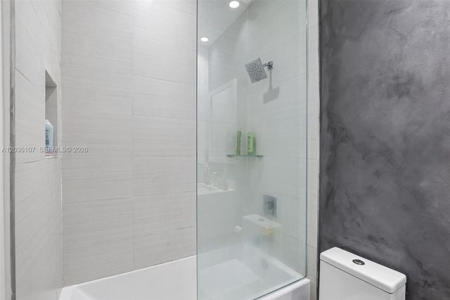 10280 NW 63rd Terrace 203, Doral, FL 33178