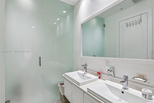 10280 NW 63rd Terrace 203, Doral, FL 33178