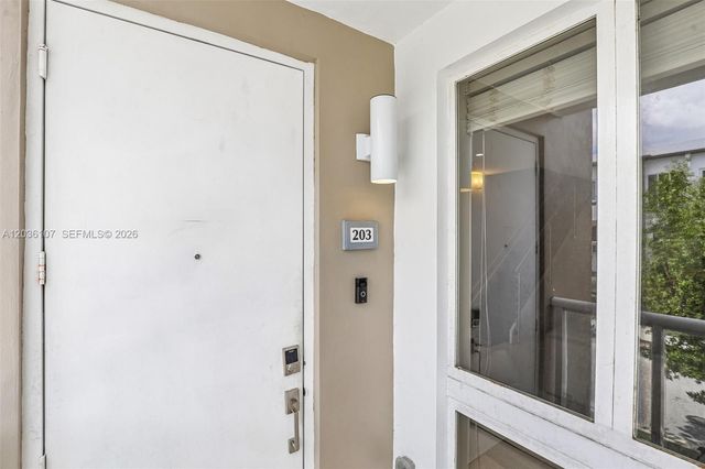 10280 NW 63rd Terrace 203, Doral, FL 33178