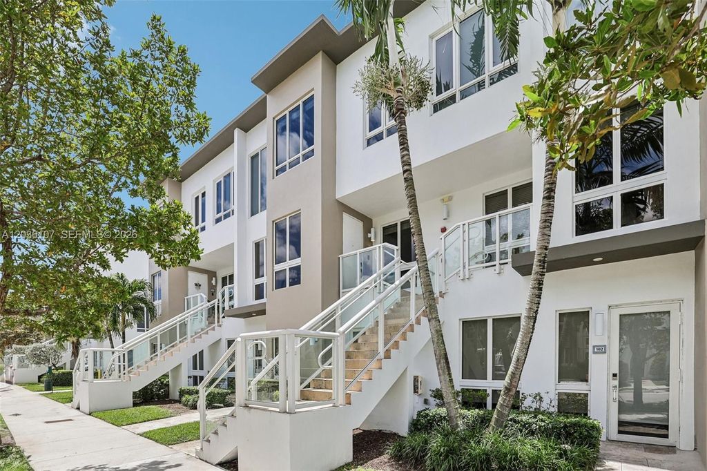 10280 NW 63rd Terrace 203, Doral, FL 33178