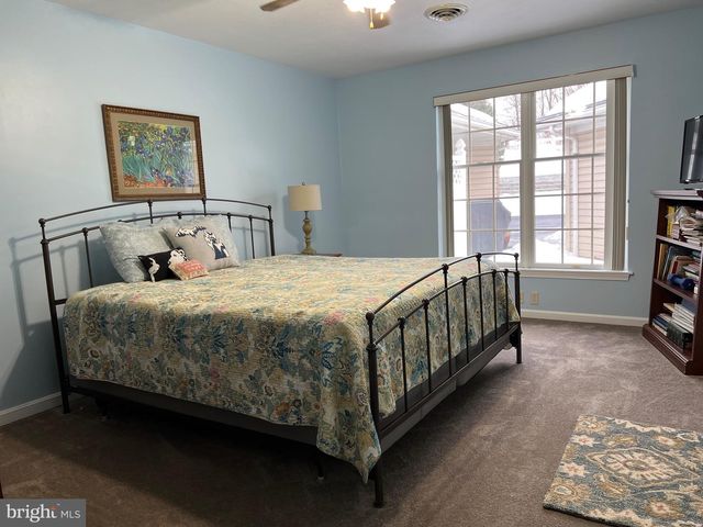 1512 SPRING SIDE DR E, Chambersburg, PA 17202