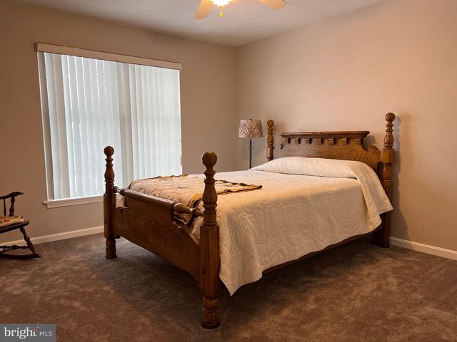 1512 SPRING SIDE DR E, Chambersburg, PA 17202