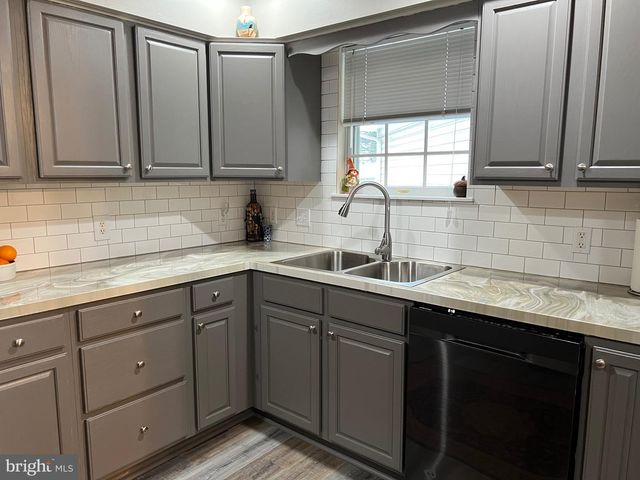 1512 SPRING SIDE DR E, Chambersburg, PA 17202