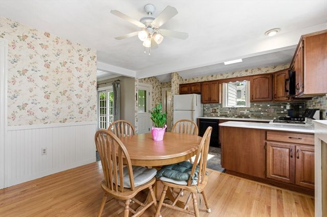 6 Buttonwood Lane, Peabody, MA 01960