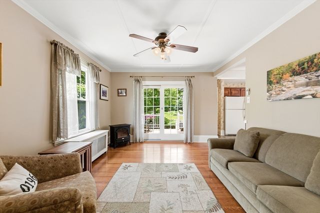 6 Buttonwood Lane, Peabody, MA 01960
