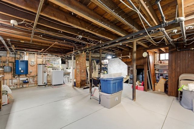 6 Buttonwood Lane, Peabody, MA 01960