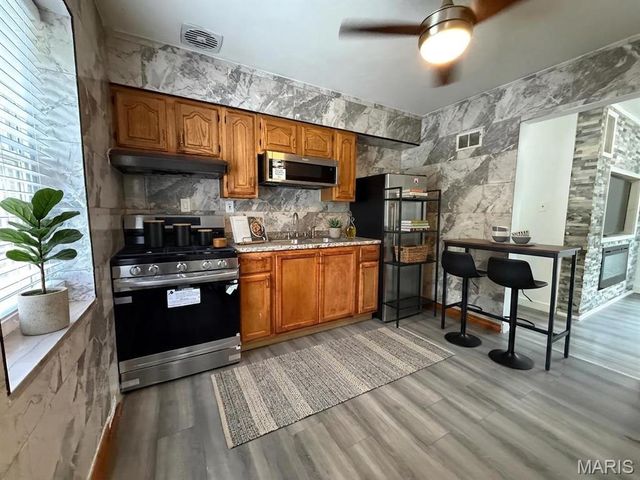 4050 Bates Street, St Louis, MO 63116