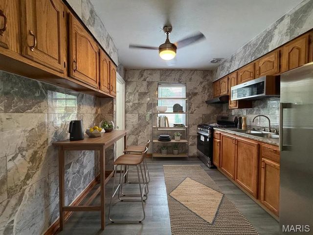 4050 Bates Street, St Louis, MO 63116