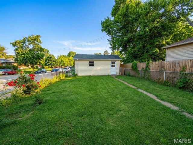 4050 Bates Street, St Louis, MO 63116