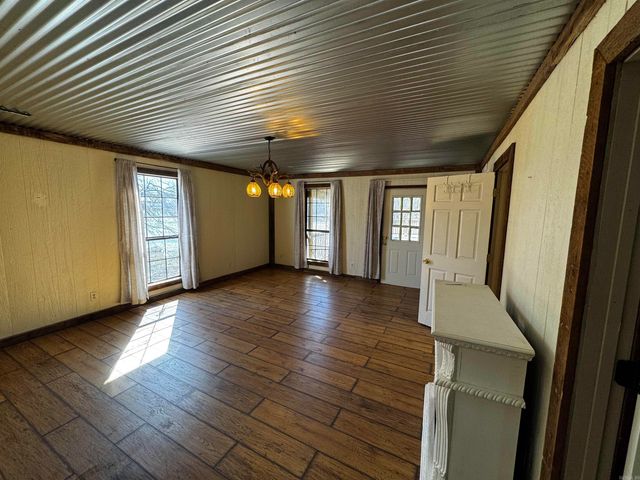 469 Taylor Bay Road, Augusta, AR 72006