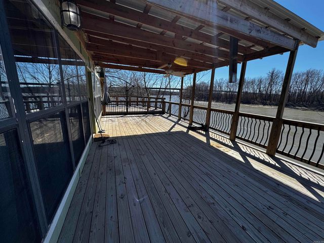 469 Taylor Bay Road, Augusta, AR 72006