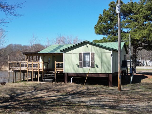 469 Taylor Bay Road, Augusta, AR 72006