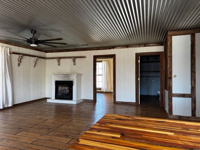 469 Taylor Bay Road, Augusta, AR 72006