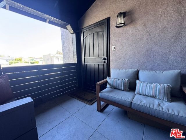 1425 S Curson Avenue, Los Angeles, CA 90019