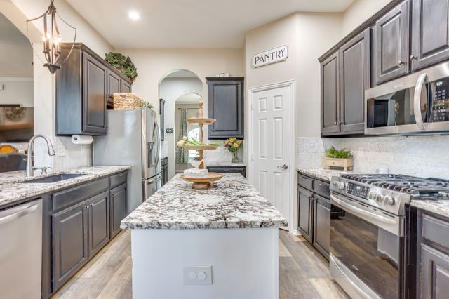 3021 Big Springs Drive, Joshua, TX 76058