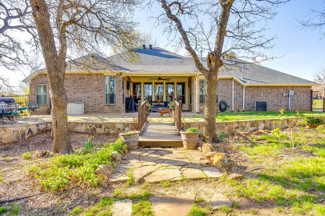3021 Big Springs Drive, Joshua, TX 76058