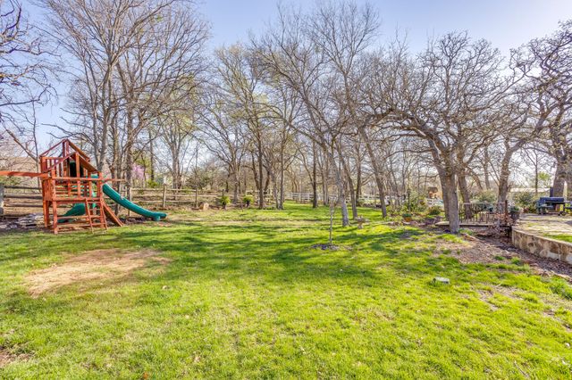 3021 Big Springs Drive, Joshua, TX 76058