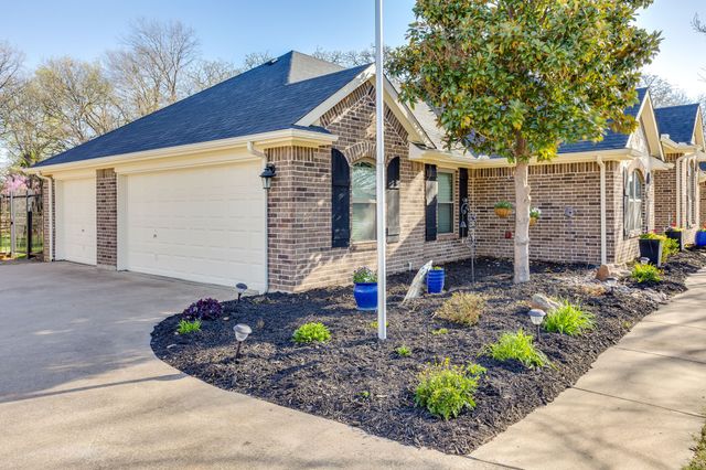 3021 Big Springs Drive, Joshua, TX 76058