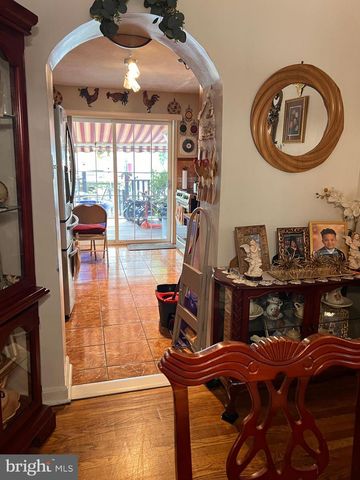 1236 N HOWARD ST, Philadelphia, PA 19122