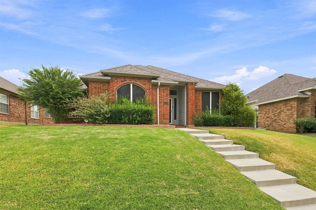 2126 Greenstone Trail, Carrollton, TX 75010 — exterior