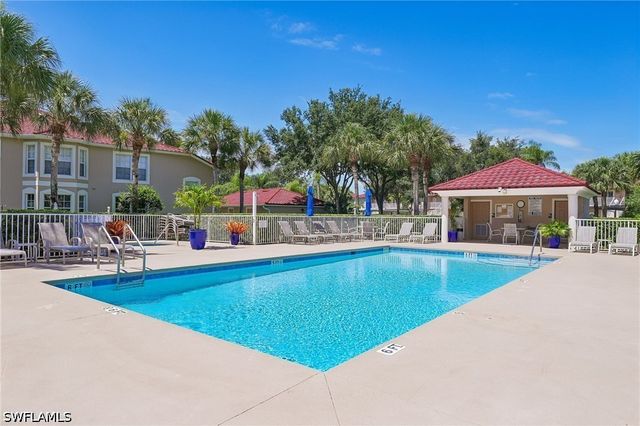 2810 Cypress Trace CIR 2112, Naples, FL 34119