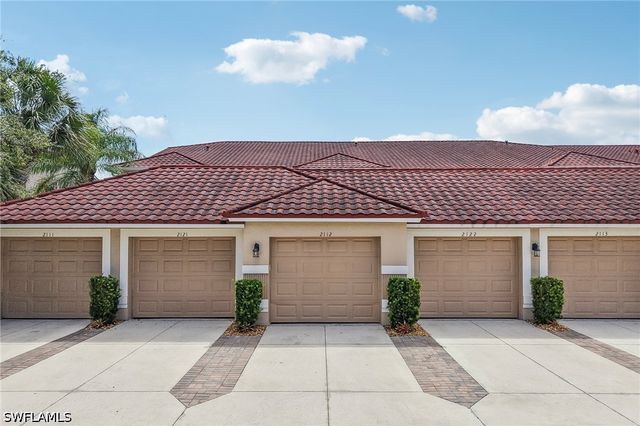 2810 Cypress Trace CIR 2112, Naples, FL 34119