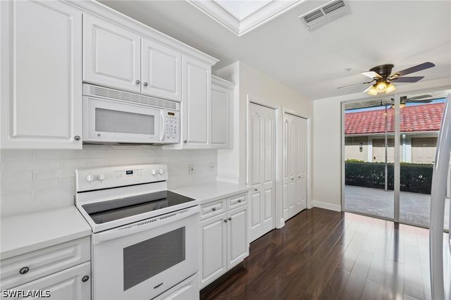 2810 Cypress Trace CIR 2112, Naples, FL 34119