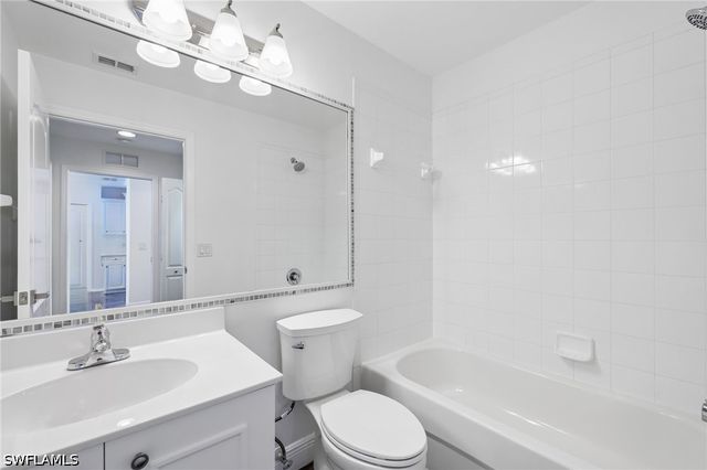 2810 Cypress Trace CIR 2112, Naples, FL 34119