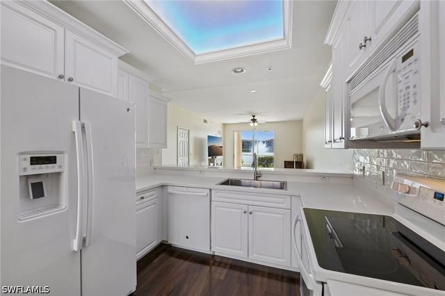 2810 Cypress Trace CIR 2112, Naples, FL 34119