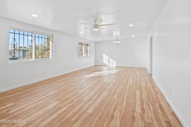 8601 E Mabel Place, Tucson, AZ 85715