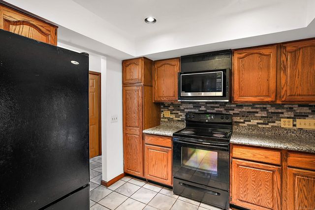 11535 Longden Avenue, Pinckney, MI 48169