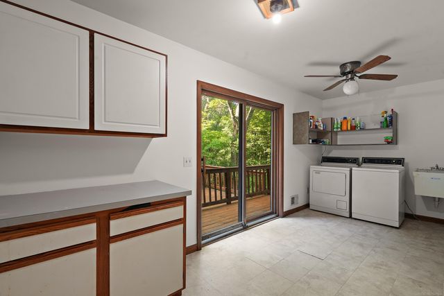 11535 Longden Avenue, Pinckney, MI 48169