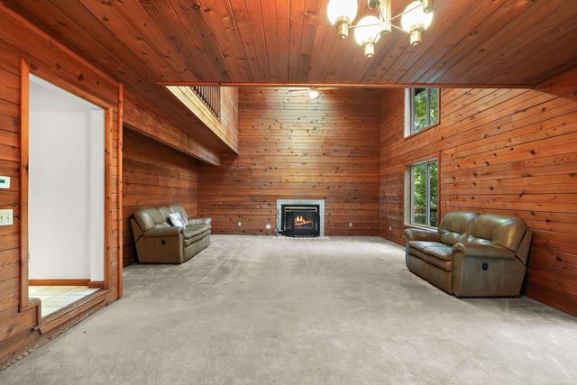 11535 Longden Avenue, Pinckney, MI 48169