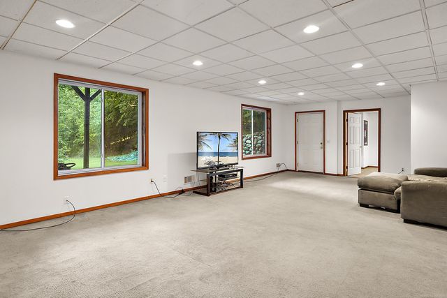 11535 Longden Avenue, Pinckney, MI 48169