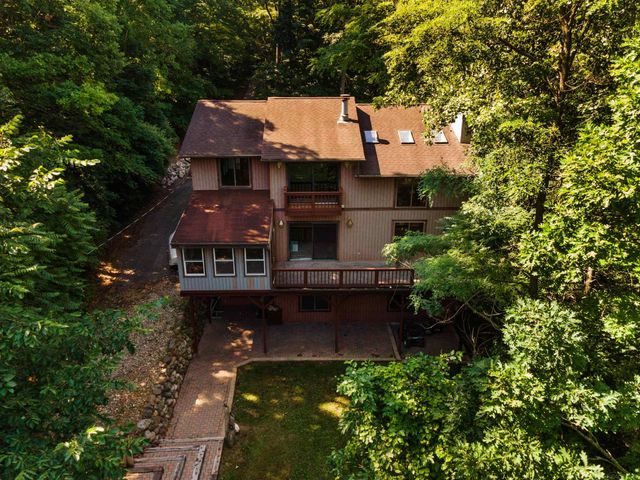 11535 Longden Avenue, Pinckney, MI 48169
