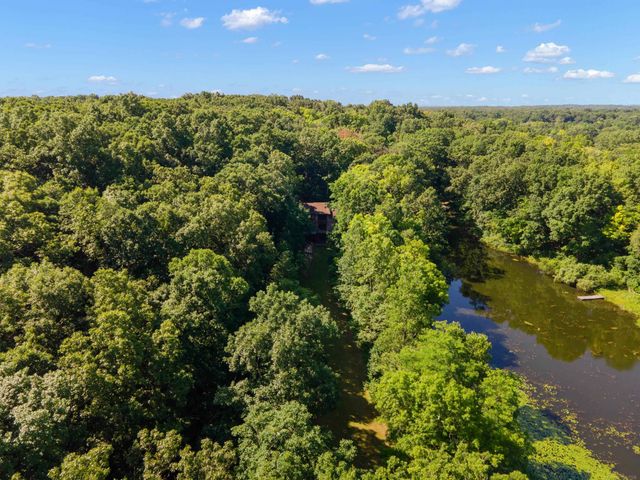11535 Longden Avenue, Pinckney, MI 48169