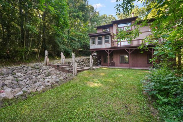 11535 Longden Avenue, Pinckney, MI 48169