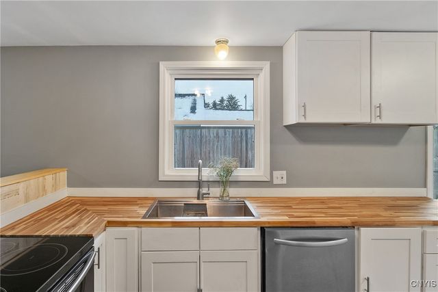 201 Orchard Drive West, Salina, NY 13212