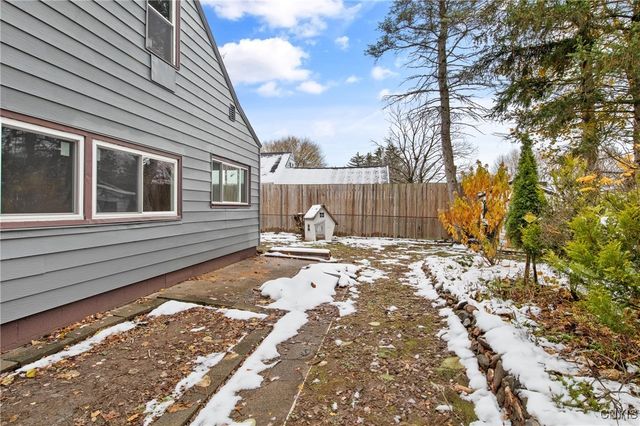 201 Orchard Drive West, Salina, NY 13212